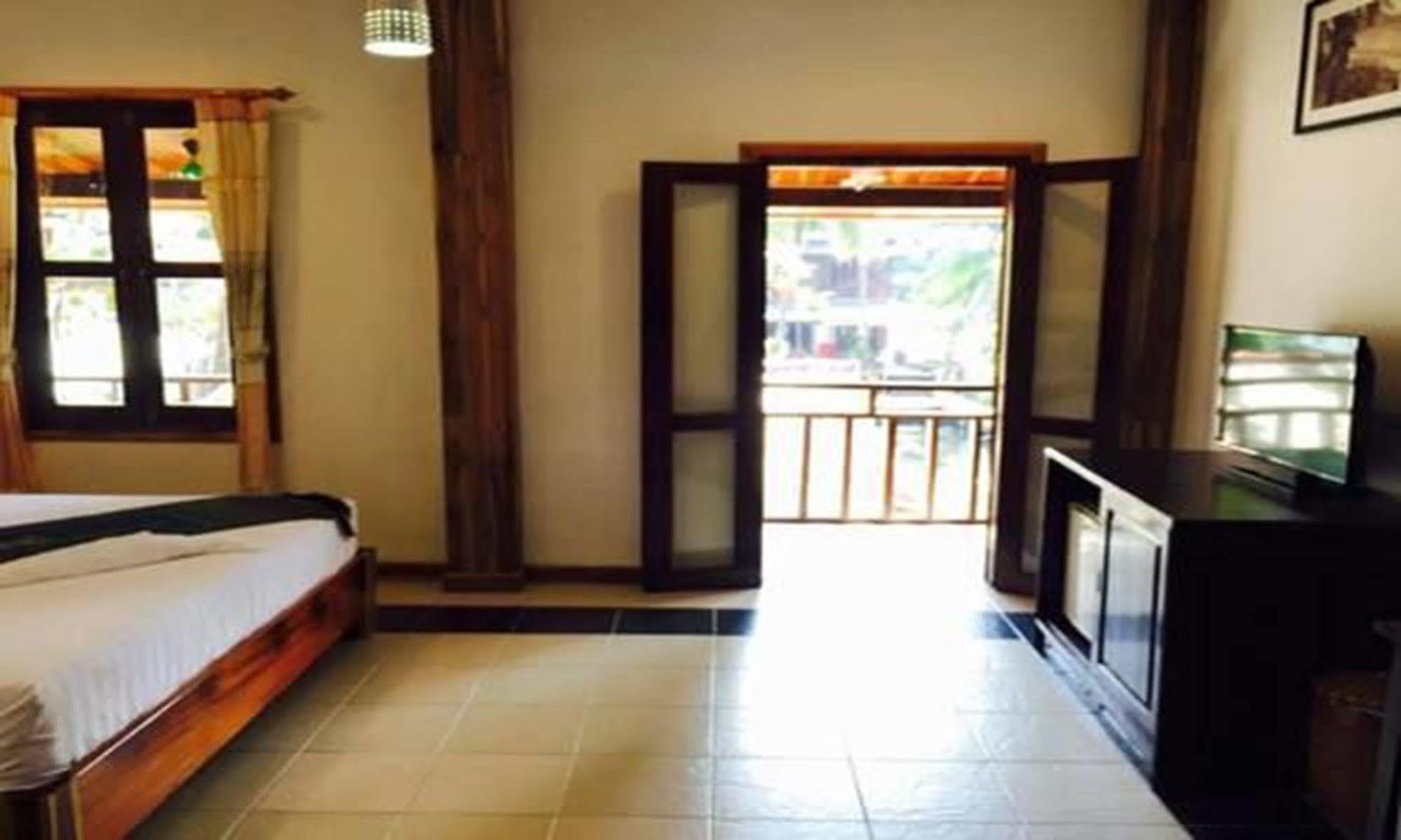 Luang Prabang Oasis Hotel Εξωτερικό φωτογραφία