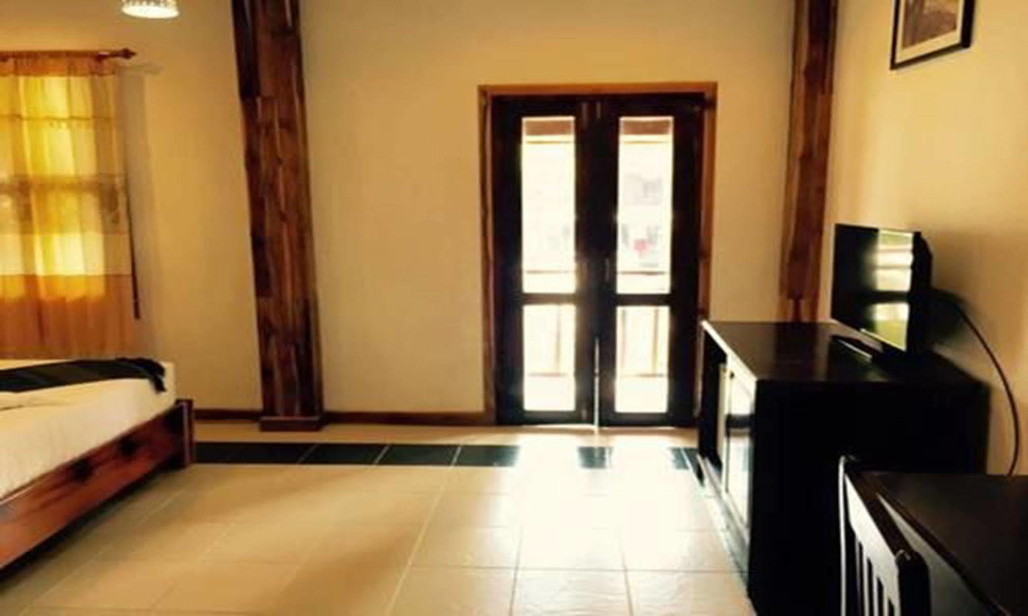 Luang Prabang Oasis Hotel Εξωτερικό φωτογραφία